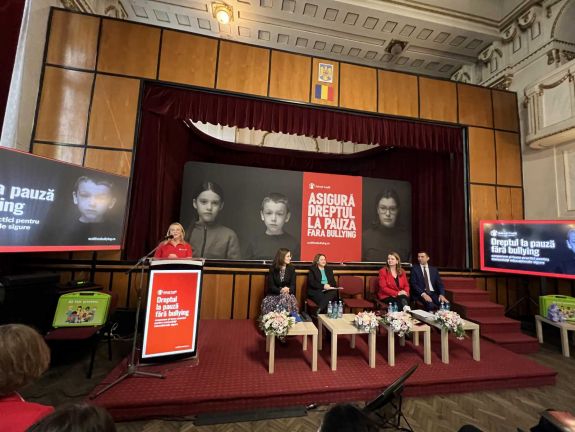 Ligia Deca: attól, hogy elfordítjuk a fejünket, az erőszak nem szűnik meg